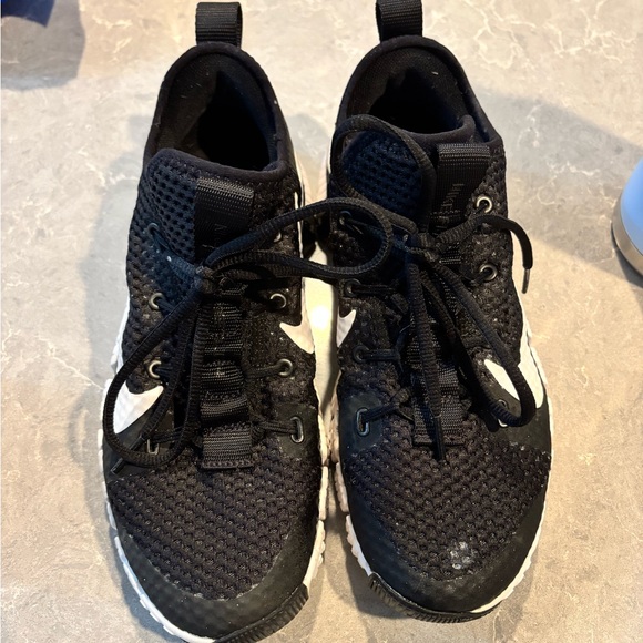 Nike Black Athletic Shoes - Picture 2 of 4